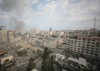 Gazze’deki Meğazi Kampı enkazından 14 Filistinlinin cenazesi çıkarıldı