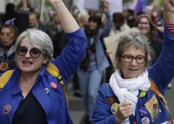 Fransa’da kürtaj yasağı öncesi suçlamalar geçersiz sayılacak