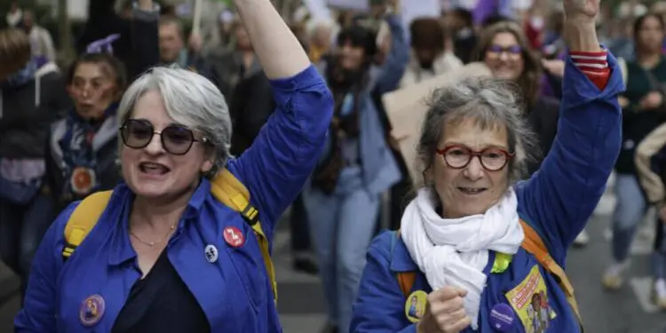 Fransa’da kürtaj yasağı öncesi suçlamalar geçersiz sayılacak