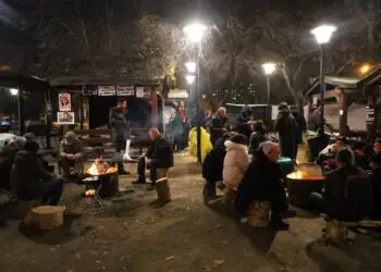 Depremzedeler Ankara’da deprem affına karşı nöbette