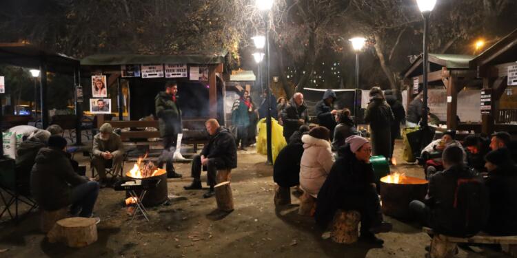 Depremzedeler Ankara’da deprem affına karşı nöbette
