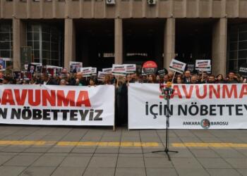 TBB ve hukuk örgütlerinden ‘Savunmaya Özgürlük Nöbeti’