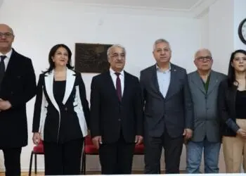 DEM Parti İmralı Heyeti ile EMEP görüşmesi başladı