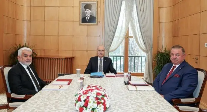 Kurtulmuş, Meclis grubu olmayan partilerin komisyon üyeleriyle görüştü