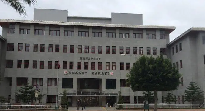 Mahkemede Kürtçe savunmaya engel: Türkçe konuşacaksınız!