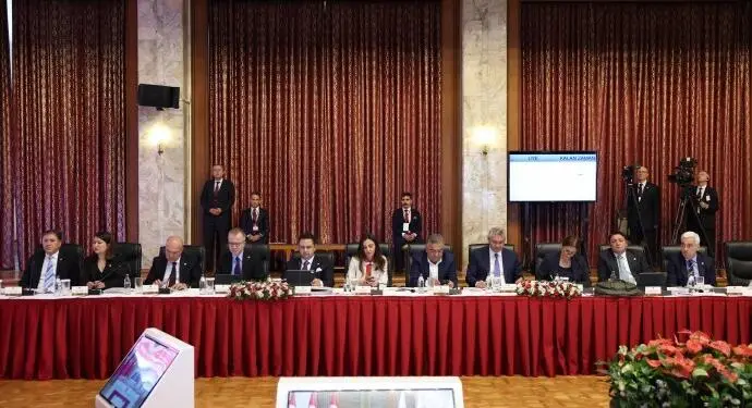 AKP’li Şen: Kayyım uygulamasının düşmesi gerektiği kanaatindeyiz