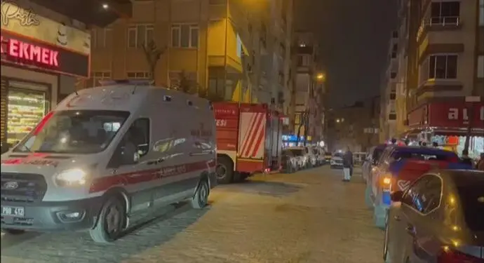 Güngören’de 6 katlı binada patlama: İki yaralı