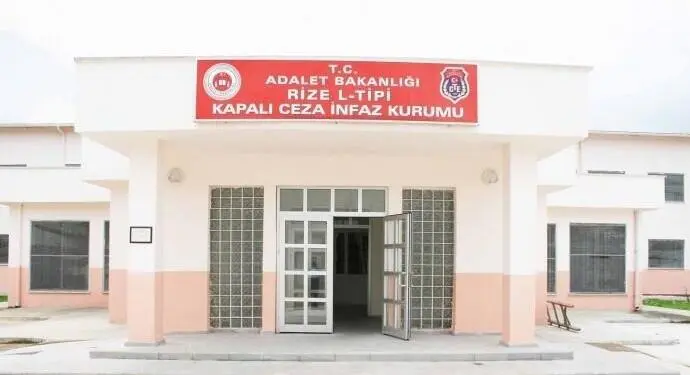 ‘Mahabad’ ve ‘Kürdistan’ kelimelerini kullanan tutsaklara disiplin cezası