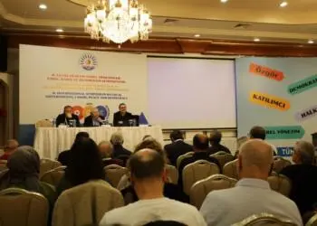 TÜM BEL-SEN Sempozyumu: Özerkliğin savunulması hayati önemdedir