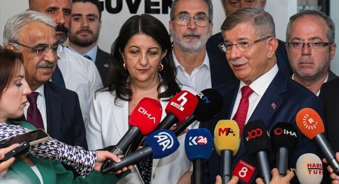 DEM Parti Gelecek Partisi görüşmesi: Yasal düzenlemeler hızla hayata geçirilmeli