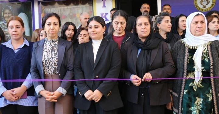 Cizîr Belediyesi’nden Kezi Dayanışma mağazası