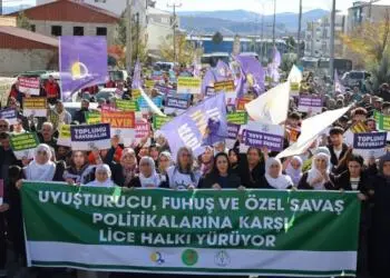 Licê’de yürüyüş: Komünlerle uyuşturucuya geçit vermeyeceğiz