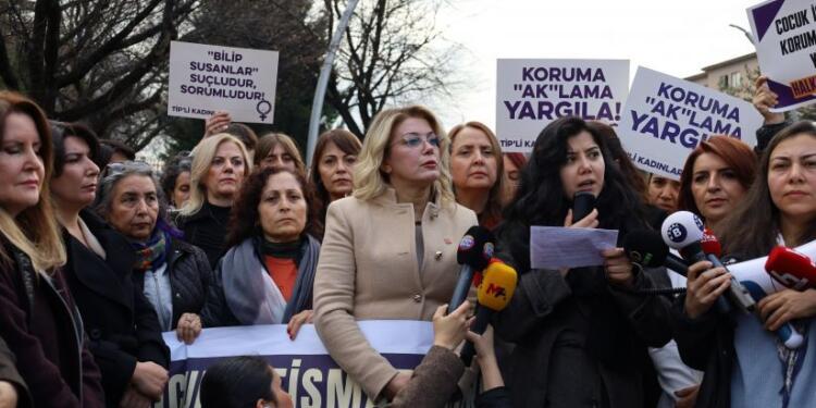 Meclis önünde cinsel istismar protestosu: Numan Kurtulmuş istifa