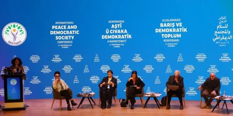 Yüksekdağ ve Demirtaş konferansı selamladı