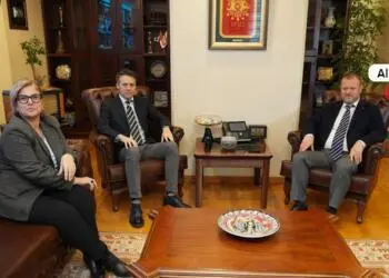 ‘İktidar karşıtı’ Sözcü iktidardan görev mi aldı?