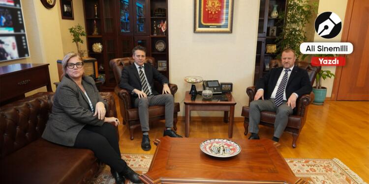 ‘İktidar karşıtı’ Sözcü iktidardan görev mi aldı?