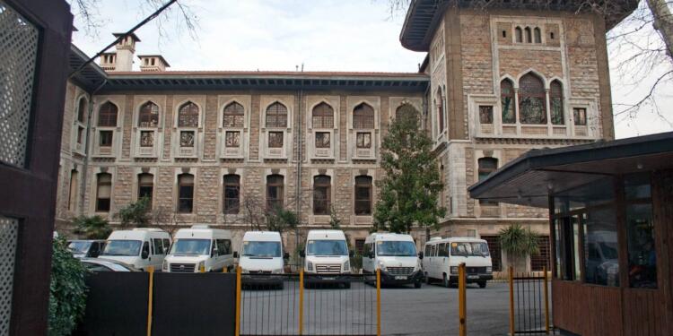 İstanbul Erkek Lisesi Müdürü görevden alındı