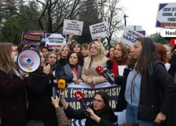 Çocuk istismarına yatırımın fotoğrafı