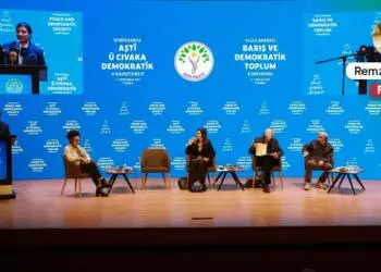 Yeni bir siyasi zemin mi, eski tartışmaların geri dönüşü mü?