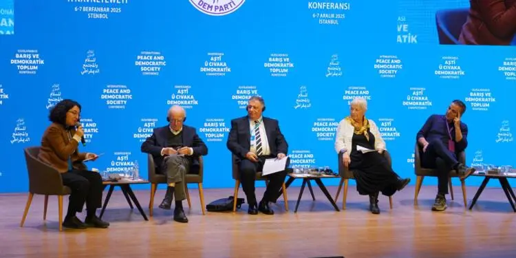 Uluslararası Barış ve Demokratik Toplum Konferansı’ndan kareler