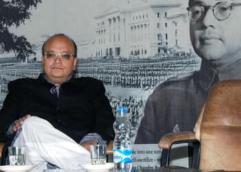 Profesör Sumantra Bose’den Abdullah Öcalan’a destek