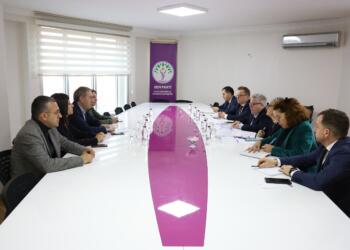 AP Türkiye Raportöründen DEM Parti’ye ziyaret