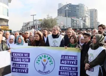 Esenyurt’taki yürüyüşte konuşan Bakırhan: Bütçe emekçilerin, kadınların, gençlerin olsun