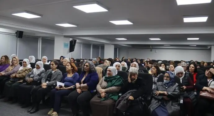 Sebahat Tuncel: Devleti barışa zorlamamız lazım