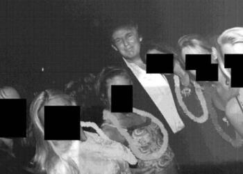 Epstein dosyası: Trump’ın da yer aldığı fotoğraflar paylaşıldı