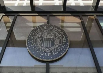 Fed’den faiz indirim kararı