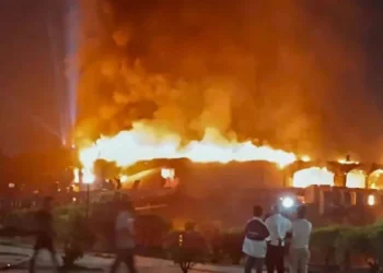 Hindistan’da gece kulübünde yangın çıktı: En az 25 ölü