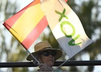 İspanya’da bölgesel seçimde sosyalistler oy kaybetti, aşırı sağ yükseldi