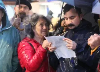 Suriye’de Alevilere yönelik saldırılar Karşıyaka’da protesto edildi