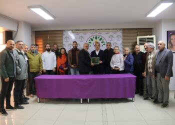 Roman derneklerinden DEM Parti’ye ziyaret