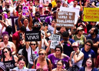 Brezilya’da kadınlar sokakta: Bizi öldürmeyi bırakın