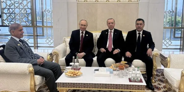 Erdoğan ve Putin, Aşkabat’ta bir araya geldi