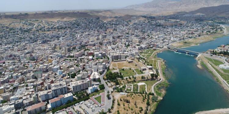 Hedef gösterilen kameraman gözaltına alındı