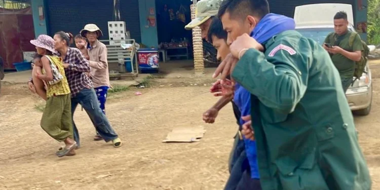 Kamboçya-Tayland sınır çatışmaları bir milyona yakın kişiyi yerinden etti