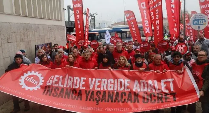 DİSK’in asgari ücret yürüyüşü Ankara’da sona erdi