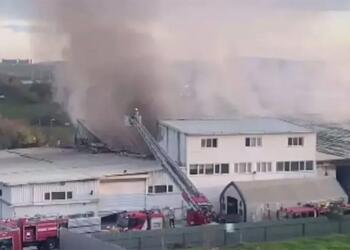 Tuzla’da fabrika yangını