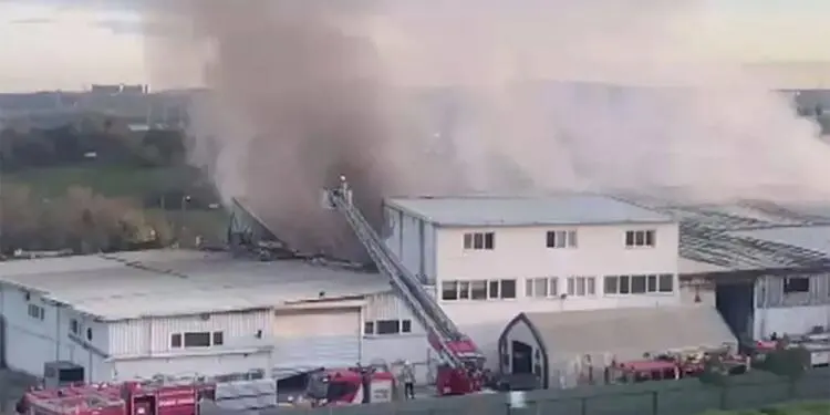 Tuzla’da fabrika yangını