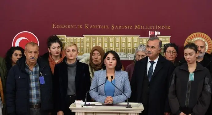 Depremzedeler ve DEM Partili vekillerden açıklama: Deprem suçları affa sığmaz