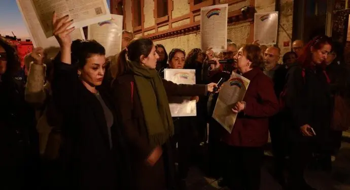İHD İnsan Hakları Haftası kapanış eylemini polis ablukasında yaptı