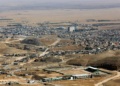 A picture taken on August 17, 2015 shows a general view of the northern Iraqi town of Sinjar, west of the city of Mosul. AFP PHOTO / SAFIN HAMED (Photo by SAFIN HAMED / AFP)