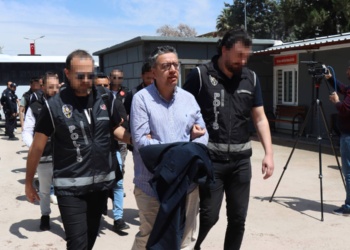 Halfeti Belediyesine yönelik operasyonda gözalt1na al1nan 46 _üpheli adliyeye sevk edildi