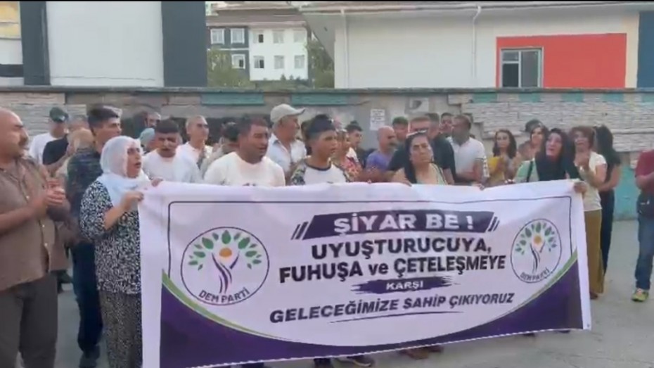 Gençlik meclisinden Gazi mahallesinde uyuşturucuya karşı çağrı